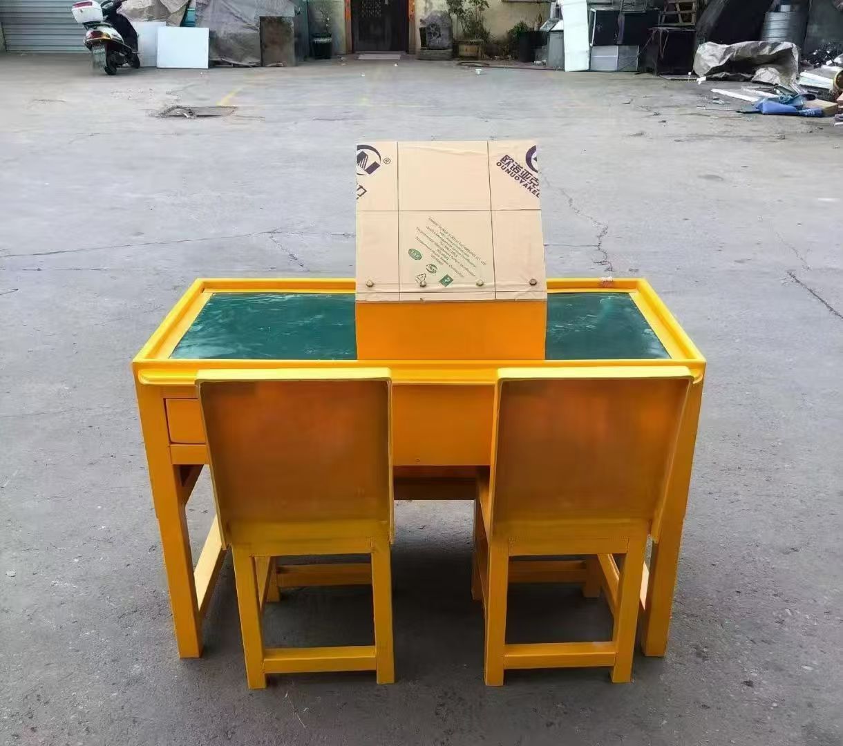 克拉玛依防静电导通桌井下煤矿火工品发放桌：危险品流转的安全守护者